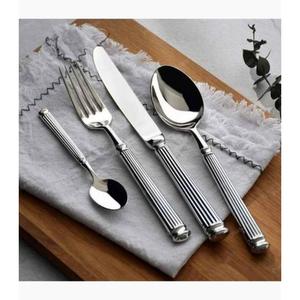 Elegante Juego de Cubiertos de Acero Inoxidable, Juego de Cubiertos Resistentes para Cenas Familiares, Fiestas y Restaurantes - Product Image 1