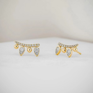 Pendiente de oro de 14k con diamante en forma de pera, arete tipo ear cuff delicado, minimalista, brillante, con diamante natural individual, joyería tipo crawler. - Product Image 2