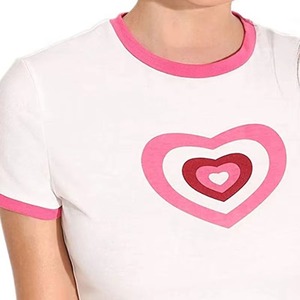 Camiseta Corta para Mujer, Blanca con Estampado de Corazón Rosa, Cuello Redondo, Manga Corta, Corte Regular, 100% Algodón Jersey, para Primavera/Verano - Product Image 6