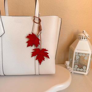 Wholesale High Quality Decorative leather maple leaf bookmark shape ideal for <b>books</b> <b>planners</b> and journals in reasonable price - Product Image 3