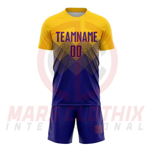 Conjunto de camiseta y pantalones cortos de fútbol para adultos con diseño y logotipo personalizados, material de poliéster, uniformes de fútbol transpirables. - Product Image 2