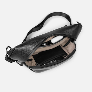 Sac bandoulière en nylon noir tendance avec sangle arquée, design unisexe, fermeture éclair, poches multifonctionnelles - Product Image 3