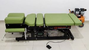 Premium Electric Height Adjustable Physiotherapy Chiropractic Flexion Traction Bed <b>Table</b> Manual Drop <b>Table</b> - Product Image 4