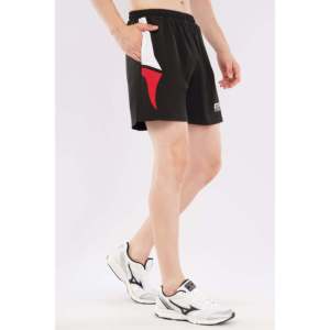STAG Iconic Short de sport noir pour homme avec panneaux rouges et blancs, vêtements de sport en polyester à séchage rapide - Product Image 2