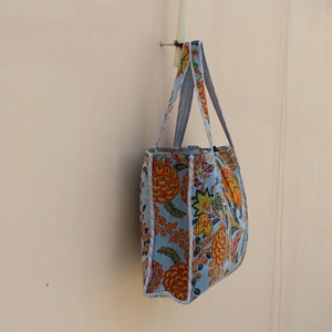 Wholesale Quilted Cotton Floral Blue Tote <b>Bag</b> <b>Medium</b> Vintage Zipper Long Shoulder Handle Reusable Shopping Travel <b>Bag</b> - Product Image 3