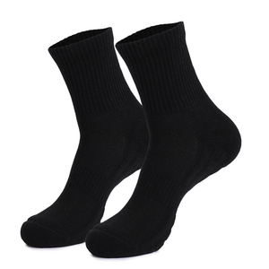 Chaussettes Athlétiques Unisexe Haut de Gamme en Spandex/Nylon, Respirantes, Légères, Confortables, Séchage Rapide, Personnalisables avec Logo, Tendance Actuelle - Product Image 1