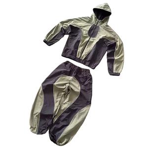 Ensemble de jogging pour homme en tissu nylon personnalisé de haute qualité, tenue de sport pour la course à pied, ensemble d'entraînement de gym, poches zippées, pantalon de survêtement - Product Image 2