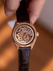 นาฬิกาข้อมือผู้ชาย รุ่น Round Alexander Ferros 9262R-08 สายสแตนเลส ตัวเรือนสแตนเลส หน้าปัดแซฟไฟร์ กันน้ำ ระบบจักรกล ออโตเมติก แฟชั่น อนาล็อก - Product Image 6