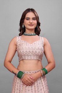 Ensemble de lehenga traditionnel rose pâle pour femmes, brodé et orné de sequins, pour mariage, style Inde/Pakistan - Product Image 5