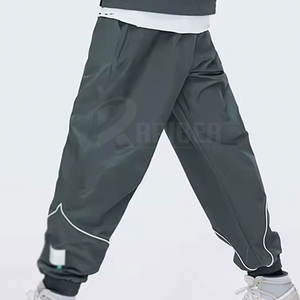 Ensemble coupe-vent style sport pour homme : veste et pantalon légers et confortables pour le quotidien – Vente en gros - Product Image 3