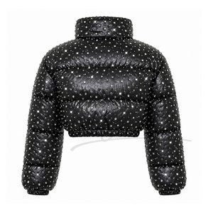 Chaqueta Corta Acolchada de Invierno para Mujer OEM con Pedrería, Impermeable y Resistente al Viento, 100% Poliéster, Hecha a Medida - Product Image 2