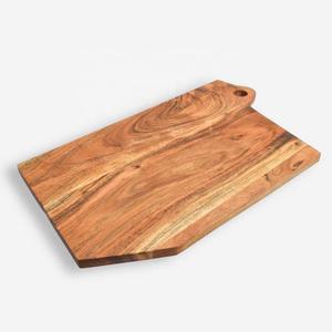 Planche à découper en bois d'acacia naturel unique en gros Planche à découper coupée à la main pour légumes pour la maison, l'hôtel ou le restaurant - Product Image 2