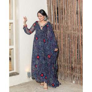 Ensemble de costume de fête Brinda Blue Bandhani à col en V et taille ample, tissu tissé respirant avec broderie, taille XS - Product Image 1