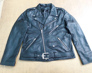 เสื้อแจ็คเก็ตมอเตอร์ไซค์หนังกันน้ำกันลมสำหรับผู้ชาย ผ้า 360 กรัม ใส่ได้ทุกฤดู สวมใส่สบาย ปลอดภัยในการขับขี่ - Product Image 4