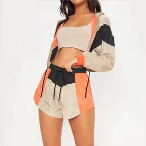 Conjunto de Chaqueta y Pantalones Cortos de Nylon 100% para Mujer, Estilo Oversize, Personalizado OEM - Product Image 1