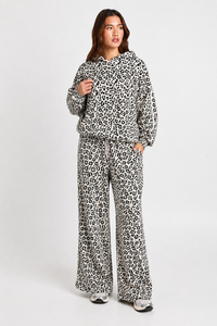 Ensemble de survêtement 2 pièces pour femme, imprimé léopard blanc et noir, sweat à capuche oversize et pantalon large, style streetwear décontracté - Product Image 5