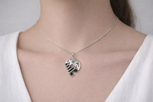 Collar con colgante de estrella fugaz de plata de ley 925 hecho a mano con diamantes negros – Regalo único para mujeres - Product Image 5