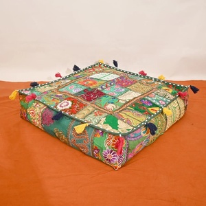 Coussins de sol hippy housse de coussin décorative bohème coussin patchwork sari - Product Image 1