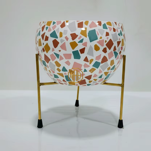 Pot de fleurs en métal à motif terrazzo, support trépied doré, motif mosaïque coloré, pot de fleurs d'intérieur, décoration de table, vente en gros B2B - Product Image 1