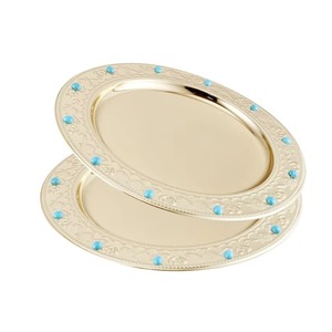 จานรองชาร์จโลหะดีไซน์โดดเด่น ประดับด้วยหินสีน้ำเงิน เพิ่มความสวยงามให้ประสบการณ์การรับประทานอาหาร - Product Image 4