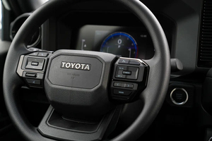 Brand New 2026 Toyo ta Prado GXR 2.5L White petrol SUV 2999cc 6-Cylinder 7seater Diesel 299hp Automatic Transmission left hand - Product Image 5