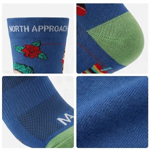 Chaussettes North Approach à motif de Noël, bleues, respirantes, pour adultes, chaussettes décontractées d'hiver - Product Image 4