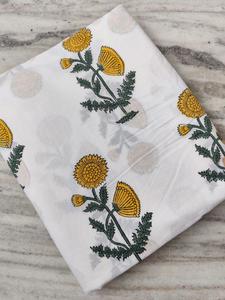 Tela de algodón estampada a mano con motivos florales, elegante, ecológica, reutilizable, personalizada, proveedor de tela estampada a mano para pedidos al por mayor. - Product Image 2