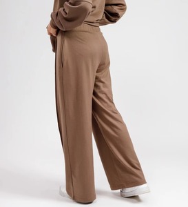 Pantalon de jogging ample et surdimensionné en molleton français pour femme avec logo personnalisé, 100 % coton épais, style hip-hop, idéal pour le sport et la gym - Product Image 5