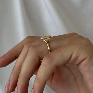 Anillo de Compromiso Art Deco con Diamante Cultivado en Laboratorio con Corte Esmeralda y Engaste de Bisel, para Mujer, Oro Sólido de 14k/18k, Certificado IGI, Nuevo Diseño - Product Image 2