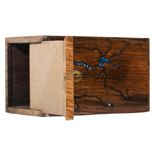 Urne funéraire en résine et bois naturel inspirée de l'océan, faite à la main, motif vague bleue, par AYAANS - Product Image 6