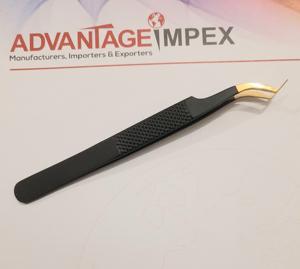 Ensemble de 4 pinces professionnelles pour extensions de cils, comprenant 4 pinces isolantes en forme de L, une pince volume et une pince à poignée diamantée antidérapante à 65 degrés - Product Image 3