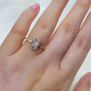 Anillo de Compromiso con Halo de Corte Esmeralda de 2.0 CT, Certificado IGI, Estilo Clásico, Diamante Cultivado en Laboratorio, Anillo de Promesa para Aniversario de Bodas - Product Image 2