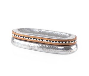 Magnifique plateau à chocolat classique en acier inoxydable poli avec support en bois et décorations en forme de feuilles, idéal pour la cuisine et la présentation à la maison. - Product Image 6