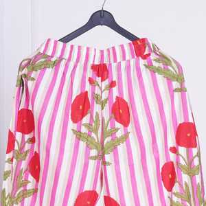 Conjunto de Pijama para Mujer con Estampado Floral y Rayas Verticales, Hecho a Mano, de Algodón, Ropa de Dormir Elegante, Camisa y Pantalones de Secado Rápido - Product Image 5