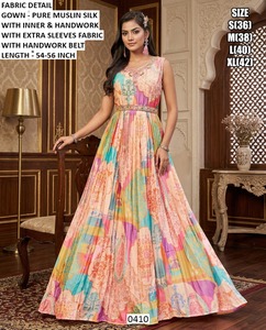 Vestido Largo de Muselina de Seda con Bordado Elegante Bandhani Noorjahan, Corte Regular para Mujer, Ideal para Bodas Indias/Pakistaníes y Fiestas - Product Image 1