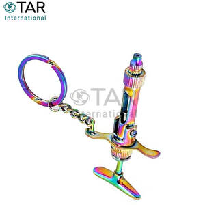 Llavero con Colgante de Jeringa Aspiradora Multicolor de Titanio, Miniatura, Regalo Médico para Doctores, Enfermeras, Estudiantes de Medicina - Product Image 4