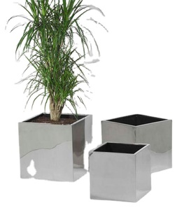 Maceta decorativa de jardín de acero inoxidable de estilo europeo moderno personalizado - Product Image 1