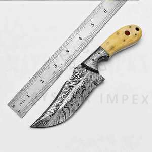 Cuchillo de Caza Skinner de Acero Damasco con Patrón de Plumas, en Oferta - Product Image 6