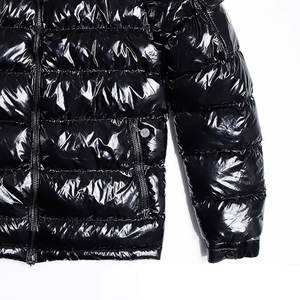 Chaqueta acolchada brillante de invierno Warn para hombre, chaqueta cortavientos acolchada gruesa negra con capucha, chaqueta acolchada con burbujas - Product Image 4