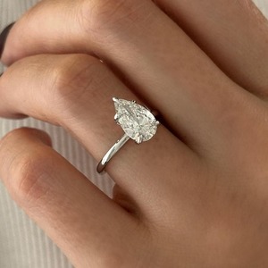 Bague élégante en or blanc 18 carats avec diamant de laboratoire taille poire, certifiée IGI, clarté VVS, pour femme, tendance, fiançailles, mariage - Product Image 3