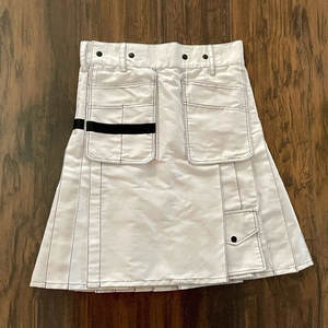 Magnifique Kilt Cargo Blanc pour Femme avec Poches Utilitaires, Boutons-Pression Robustes et Plis Faits Main – Collection 2026 - Product Image 1