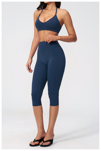 Conjunto de Yoga de 2 Piezas para Mujer, Cuello Redondo, Manga Corta, Cintura Alta, Largo hasta la Rodilla, Sin Costuras, Color Sólido, Spandex y Poliéster, Ropa Deportiva - Product Image 3
