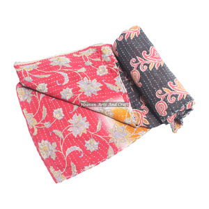 Colcha de Algodón Hecha a Mano, Ropa de Cama Vintage, Edredón Kantha, Manta Gudri India Reversible, Cosida a Mano, Manta Pesada, Sari Antiguo, Hotel - Product Image 1