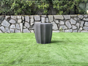 Table basse en béton GFRC sculptural, design traditionnel antique, durable et écologique pour l'ameublement domestique et les espaces de boutiques - Product Image 4