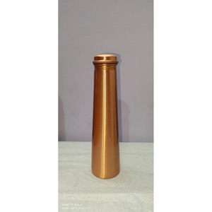 El cobre, mineral esencial en agua potable, es necesario para funciones como la formación de células rojas y el mantenimiento de nervios sanos. - Product Image 1