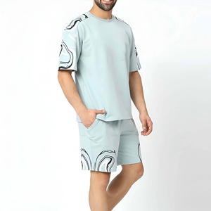 ชุดเสื้อยืดคอกลมสีฟ้าอ่อนและกางเกงขาสั้นสำหรับผู้ชายพร้อมลายพิมพ์นามธรรม ชุดลำลองฤดูร้อนแบบแห้งเร็ว - Product Image 5
