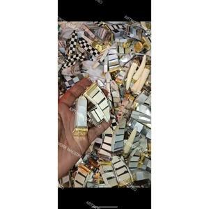 Collar de Concha Marina Natural de Madreperla, Pulido a Mano, Diseño Geométrico Minimalista, Colgante de Bisutería de Moda - Product Image 1