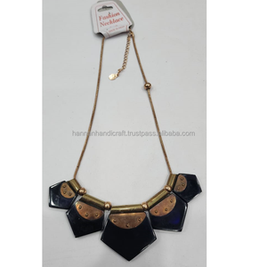 Conjunto de Collares de Resina Hechos a Mano, Collar de Cuentas de Resina, Gargantillas Personalizadas de Fashion Gallery, Cuentas con Corte de Corazón, Accesorios para Fiestas - Product Image 2