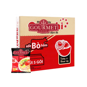 Omacheee Stewed Beef With Sauce 80g propose des nouilles moelleuses servies avec une riche sauce au bœuf savoureuse pour un repas rapide et satisfaisant - Product Image 3