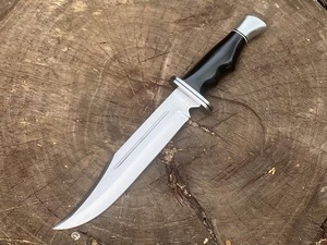 Couteau Bowie artisanal à lame fixe en acier inoxydable avec manche en corne et étui de transport en cuir pour le camping et les activités de plein air - Product Image 3